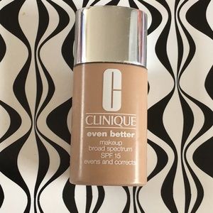 Clinique Even Better- 70 Vanilla